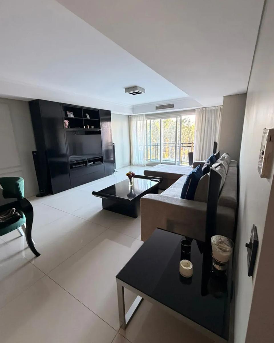 Venta2 Ambientes de 90 m² en Chateau Puerto Madero | Categoría y Confort, Capital Federal